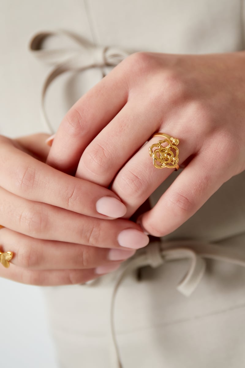 floral touch ring