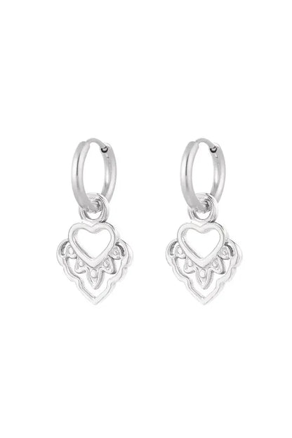 OORBELLEN HART MET DETAILS