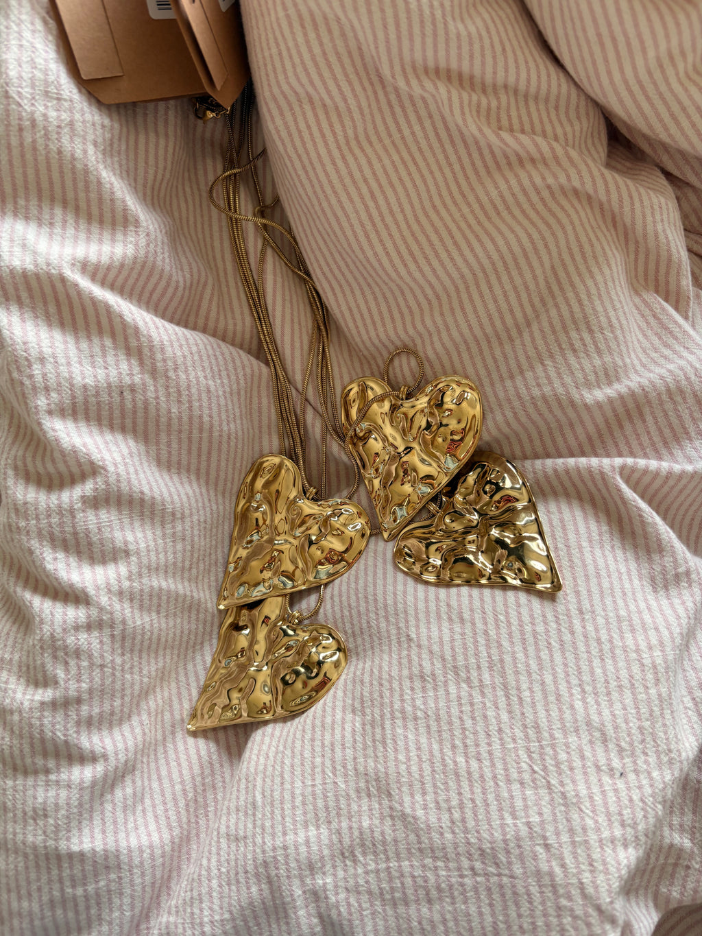 GOLDEN HEART NECKLACE LONG