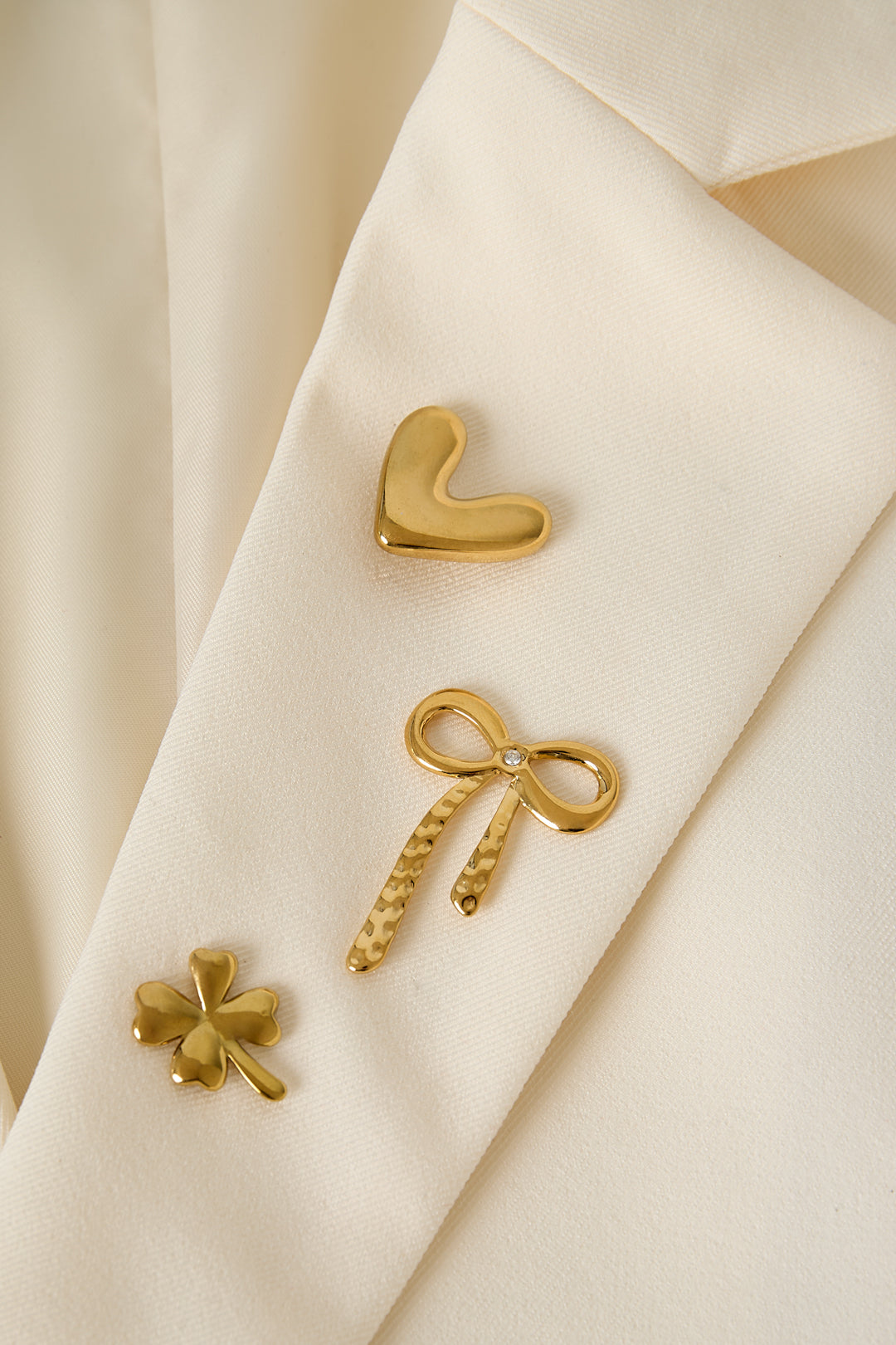 Roestvrijstalen hartvormige broche uit de Simple Daily Simple-serie voor dames.