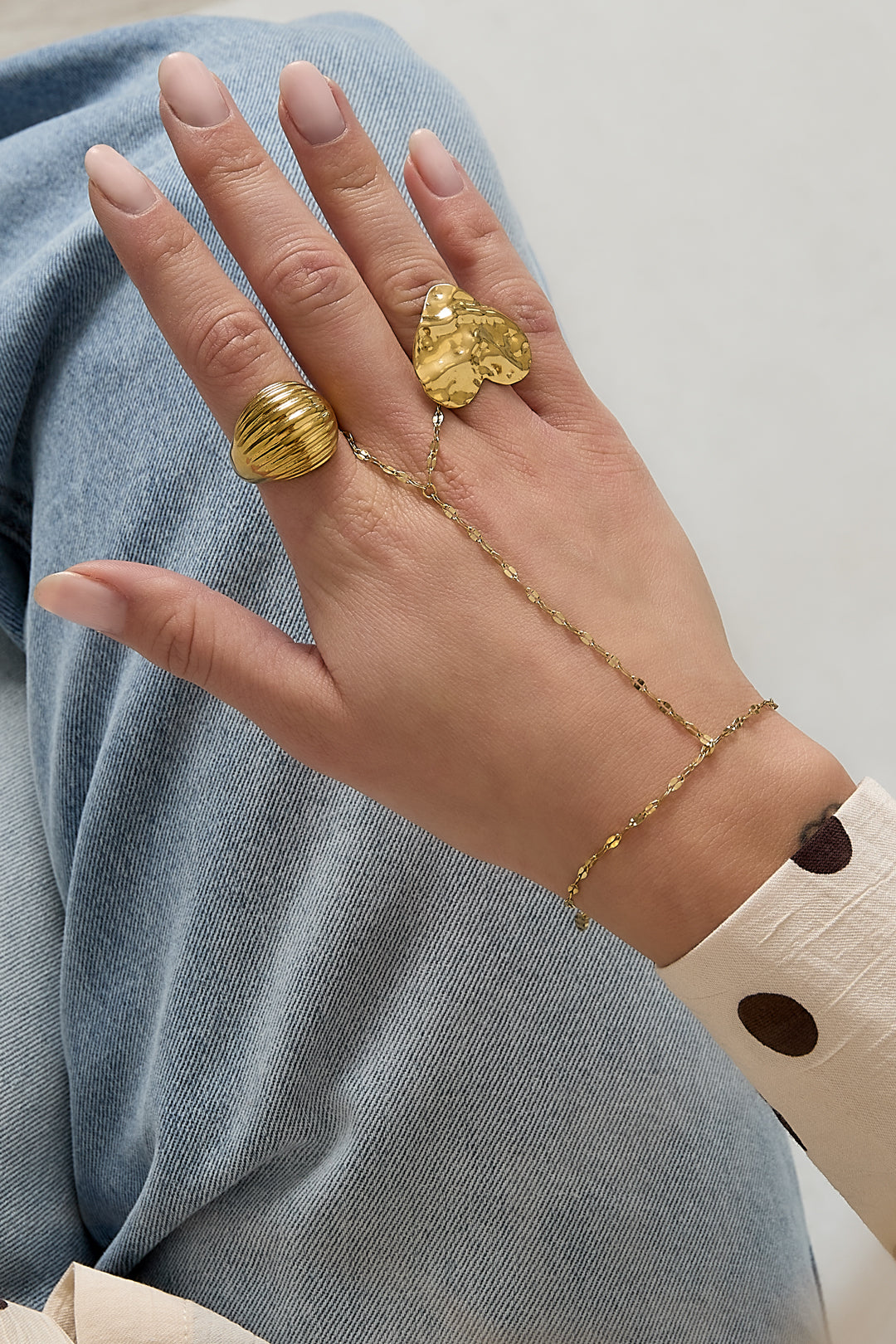 Hand chain met chunky ketting