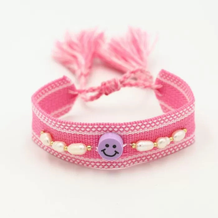 stoffen armband met parels en smiley